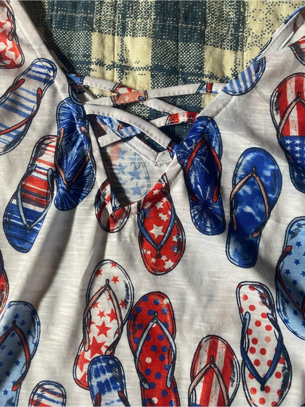 Thomas & Olivia (T/O) sleeveless tank top w/ patriotic flip-flop print NWT SZ L - Picture 5 of 6